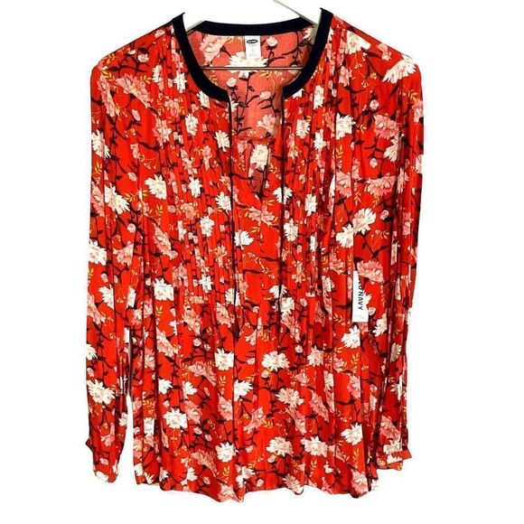 Old Navy NWT Long-sleeve, Swing Pintuck, Red, Floral top, size large, 100% rayon - Picture 1 of 9